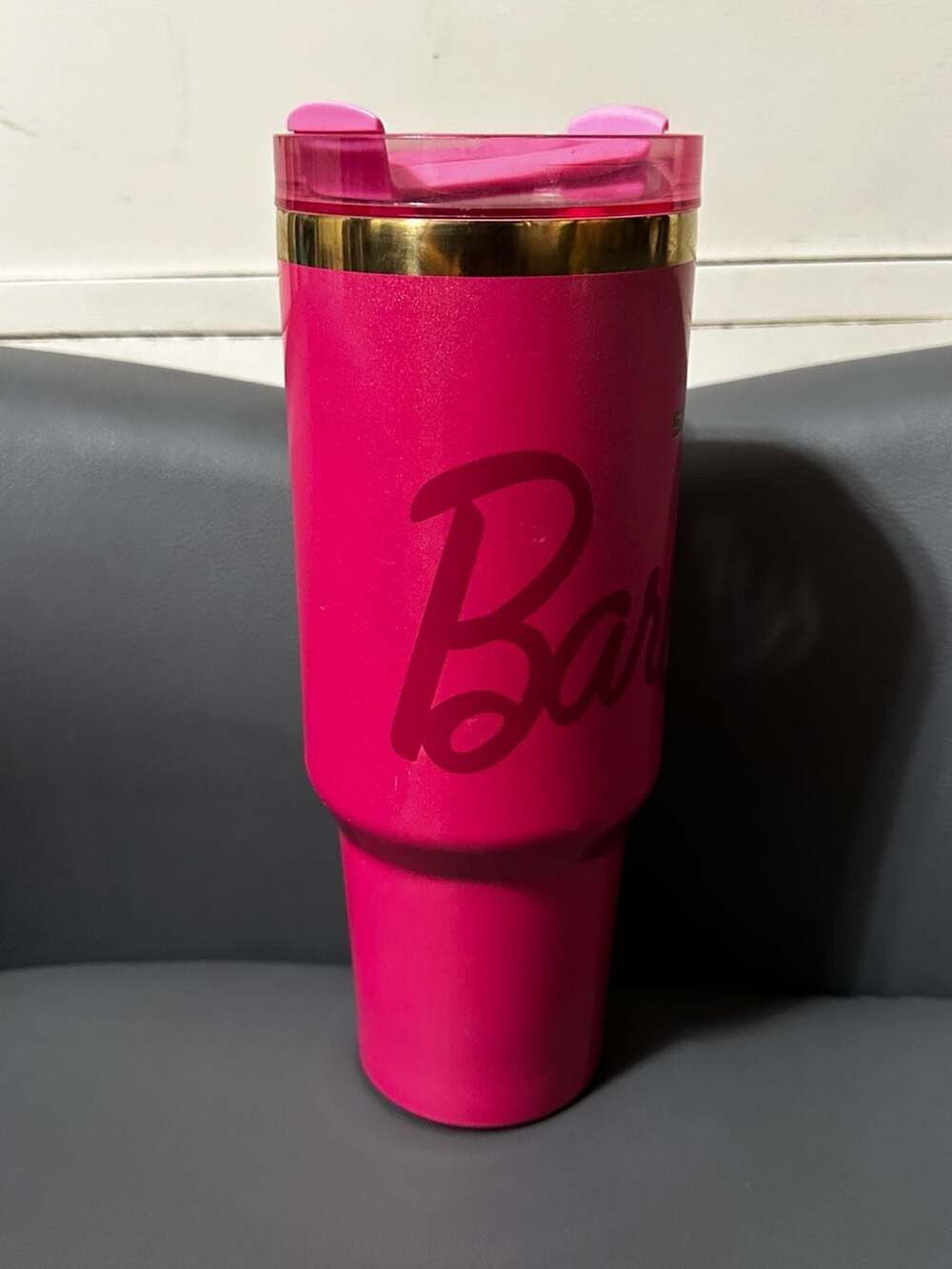 Stanley x Barbie Icon 40oz Quencher H2.0 FlowState Tumbler - Picture 2 of 12